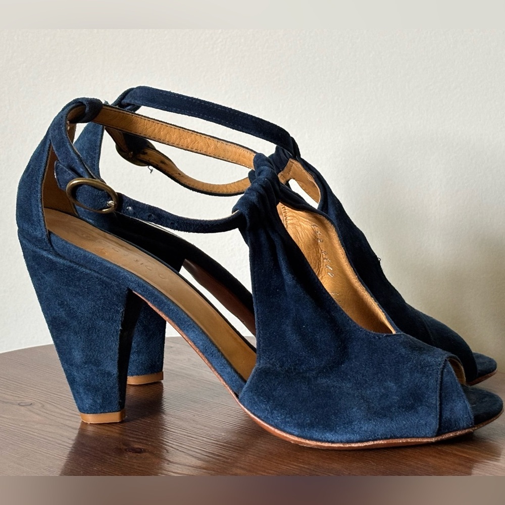 Coclico Suede Heels